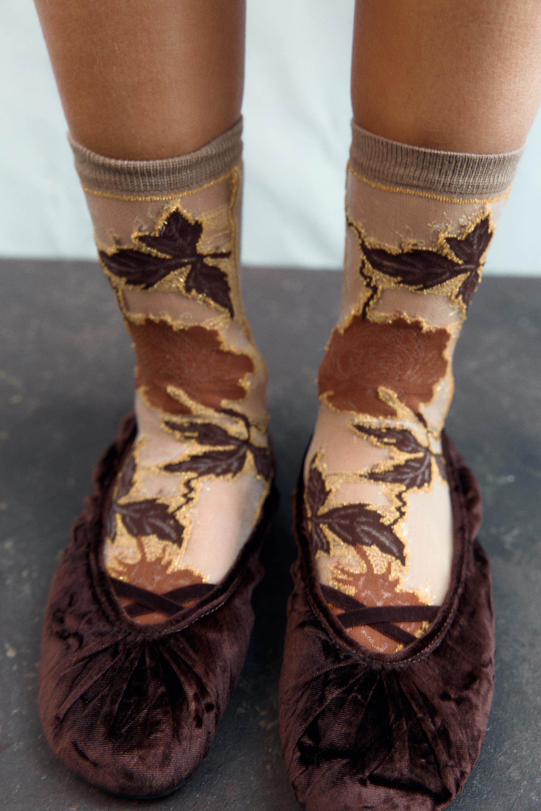 FLORAL PRINT SOCKS